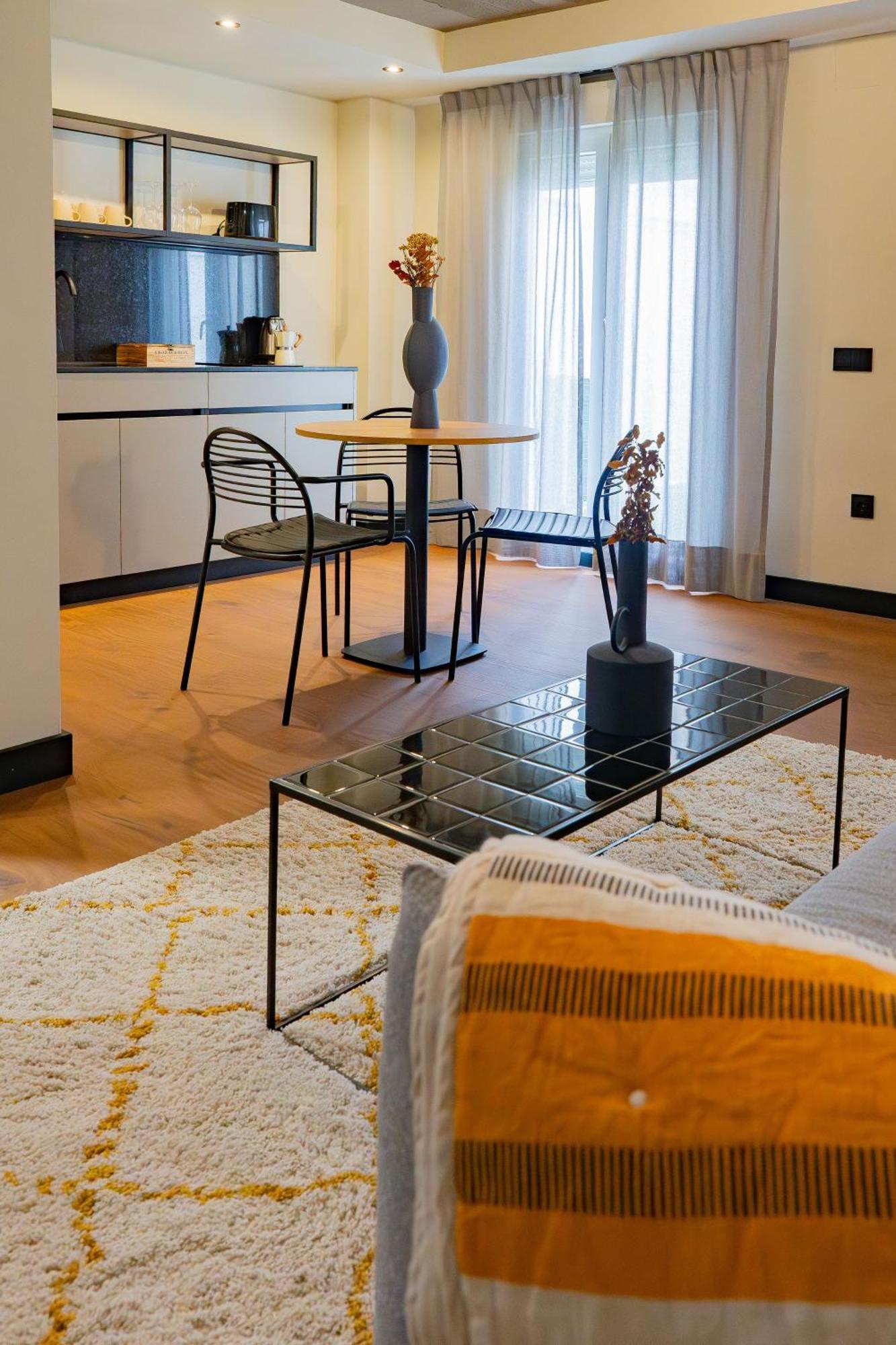 Bubu - Apartamentos En El Centro มาลากา ภายนอก รูปภาพ