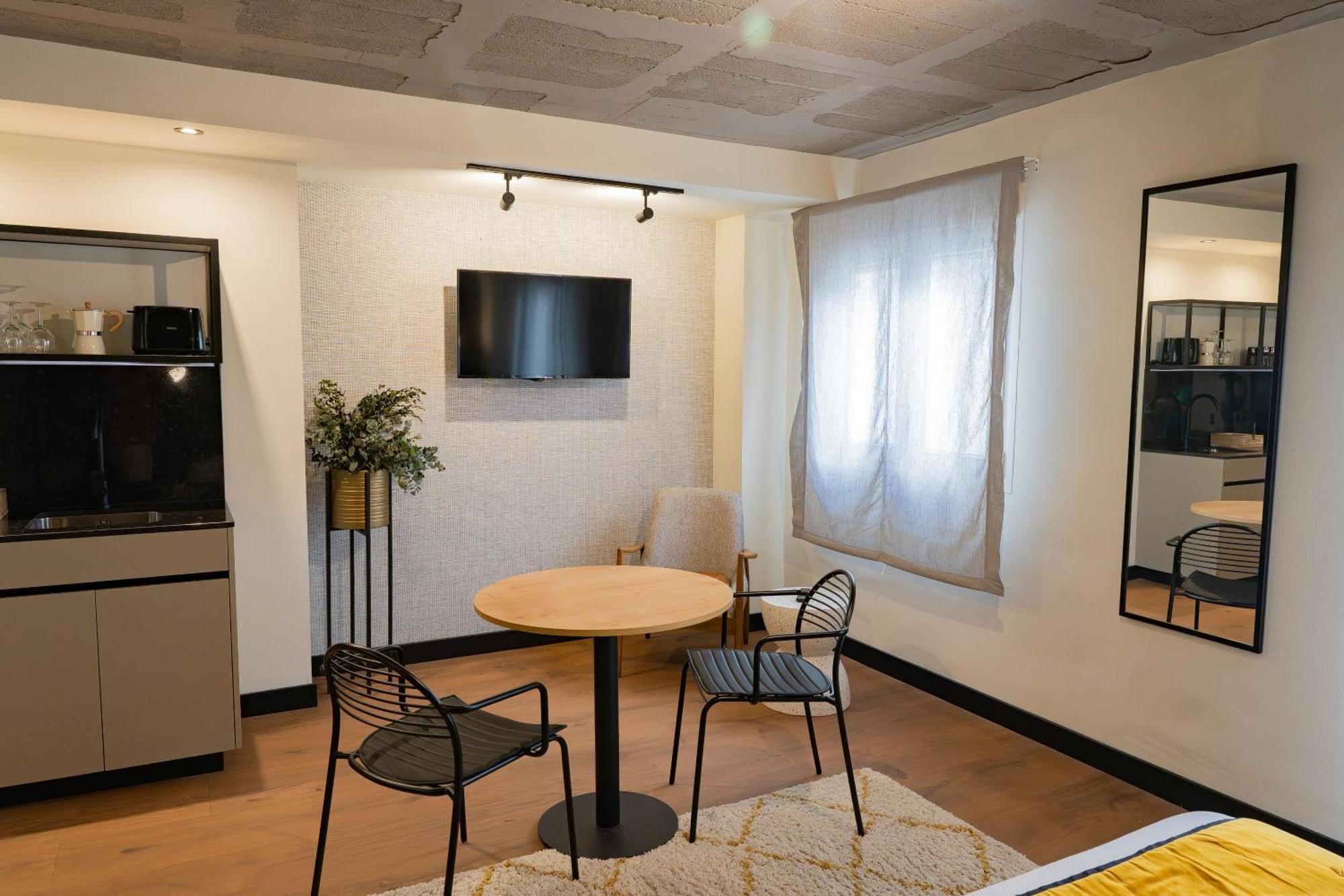Bubu - Apartamentos En El Centro มาลากา ภายนอก รูปภาพ